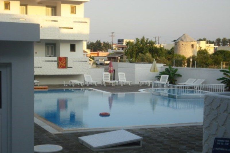 Frosini Hotel Лампи Экстерьер фото
