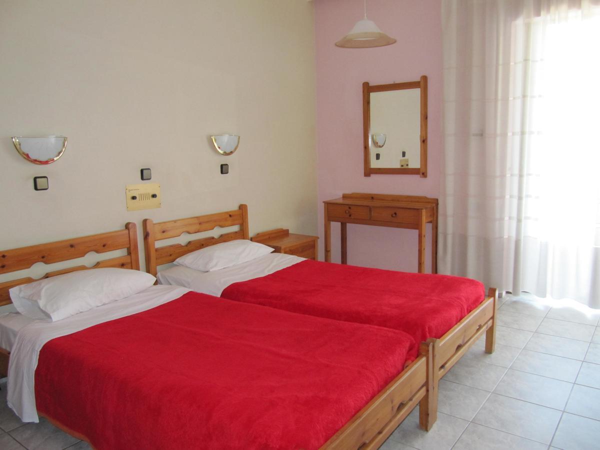 Frosini Hotel Лампи Экстерьер фото