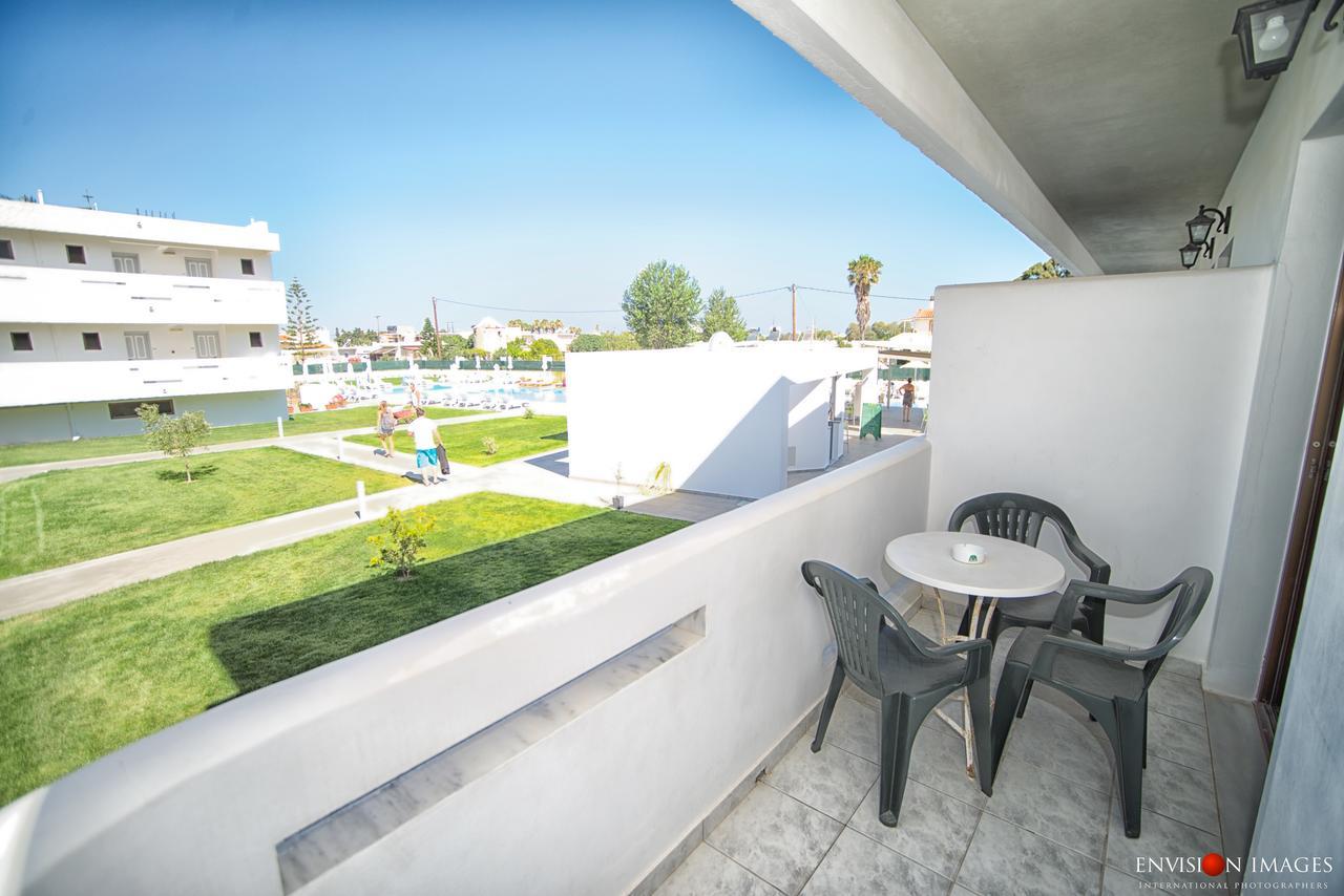 Frosini Hotel Лампи Экстерьер фото