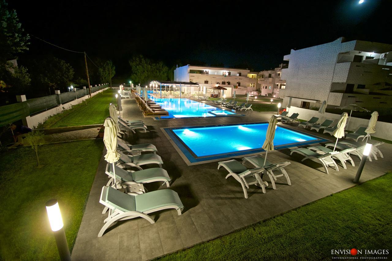 Frosini Hotel Лампи Экстерьер фото
